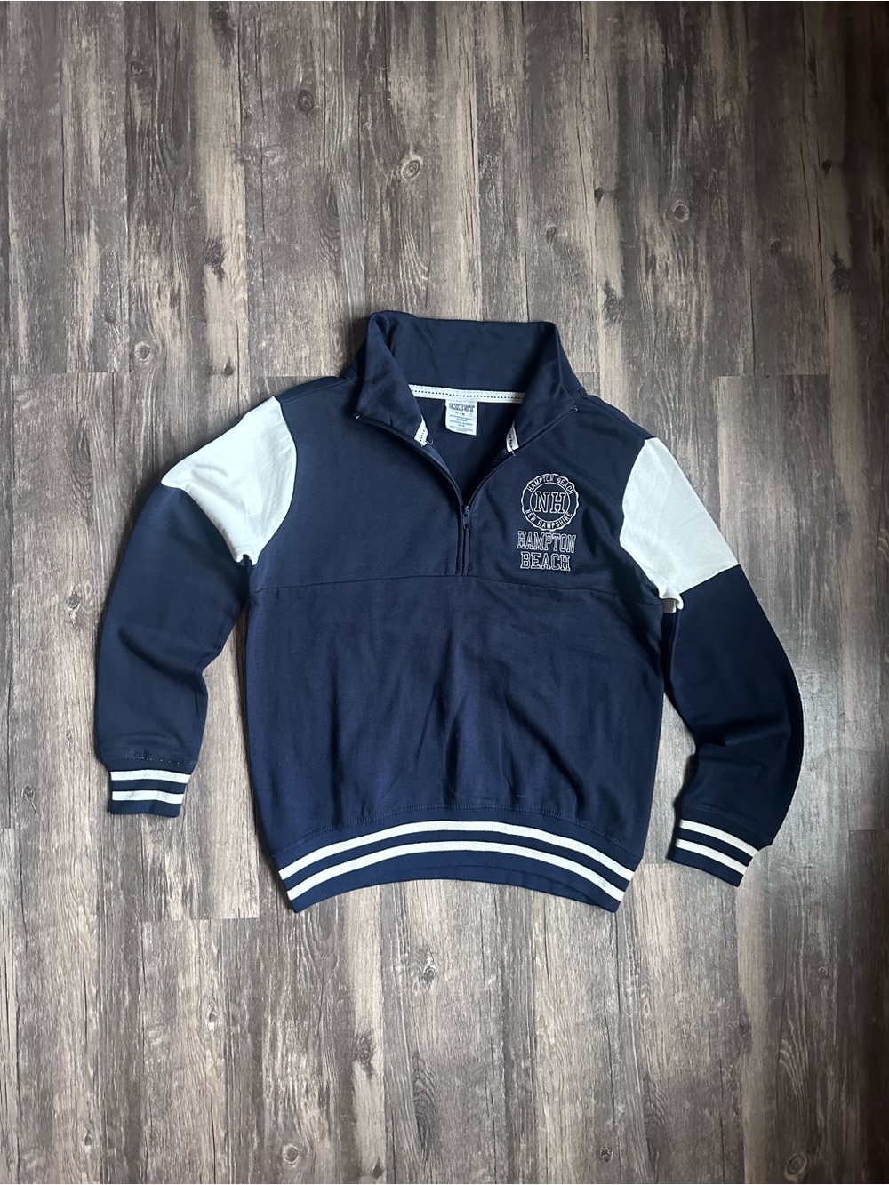 Exist Beach Hampton Beach Quarter Zip Sweatshirt – Size Medium | Navy & Cream